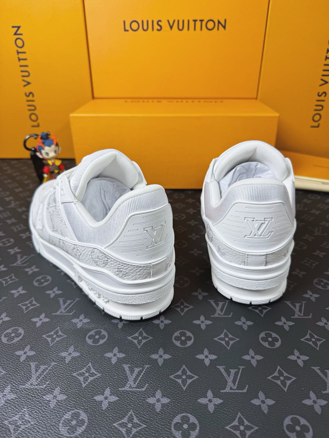 LVShoes