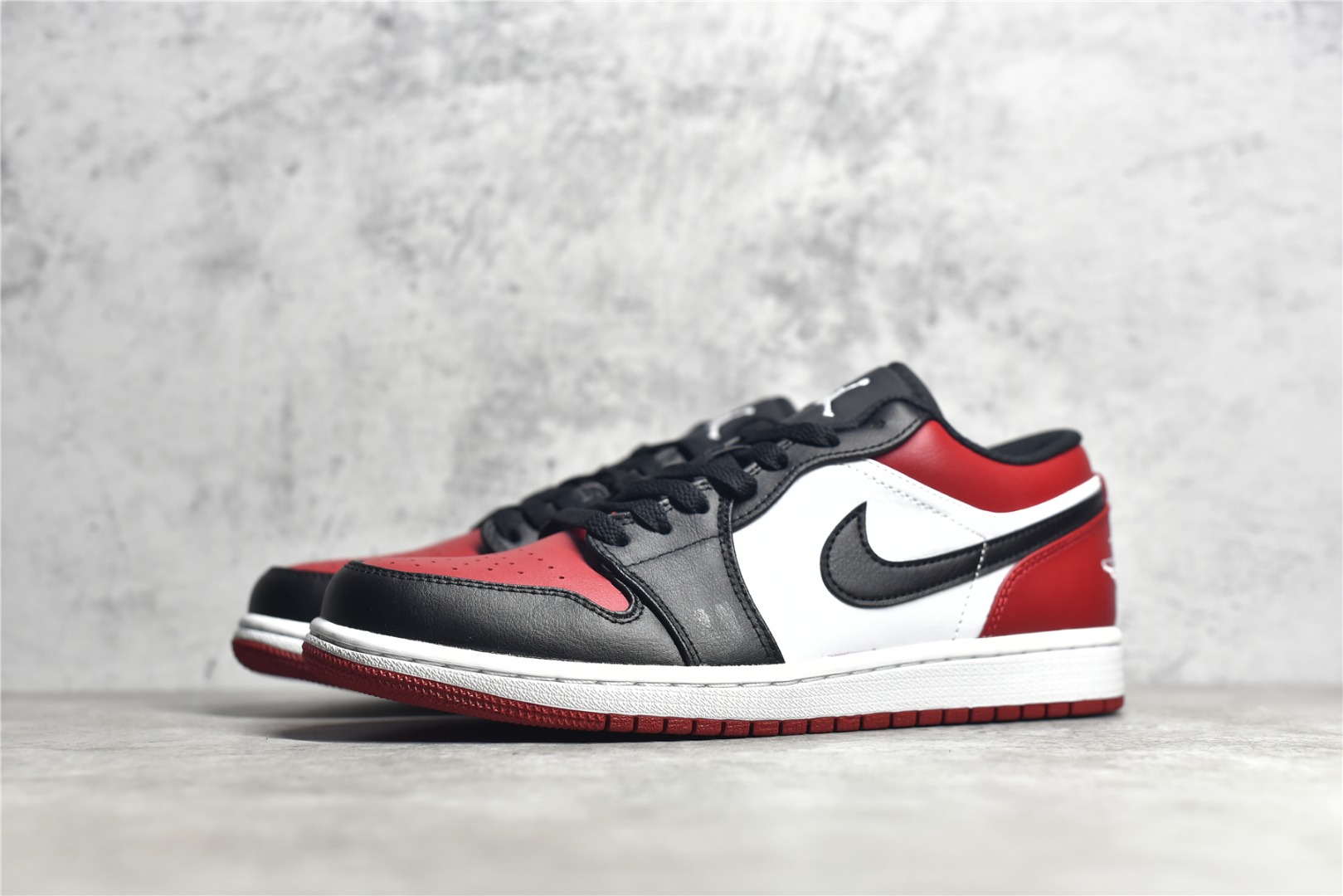 AirJordan1LowSHOES