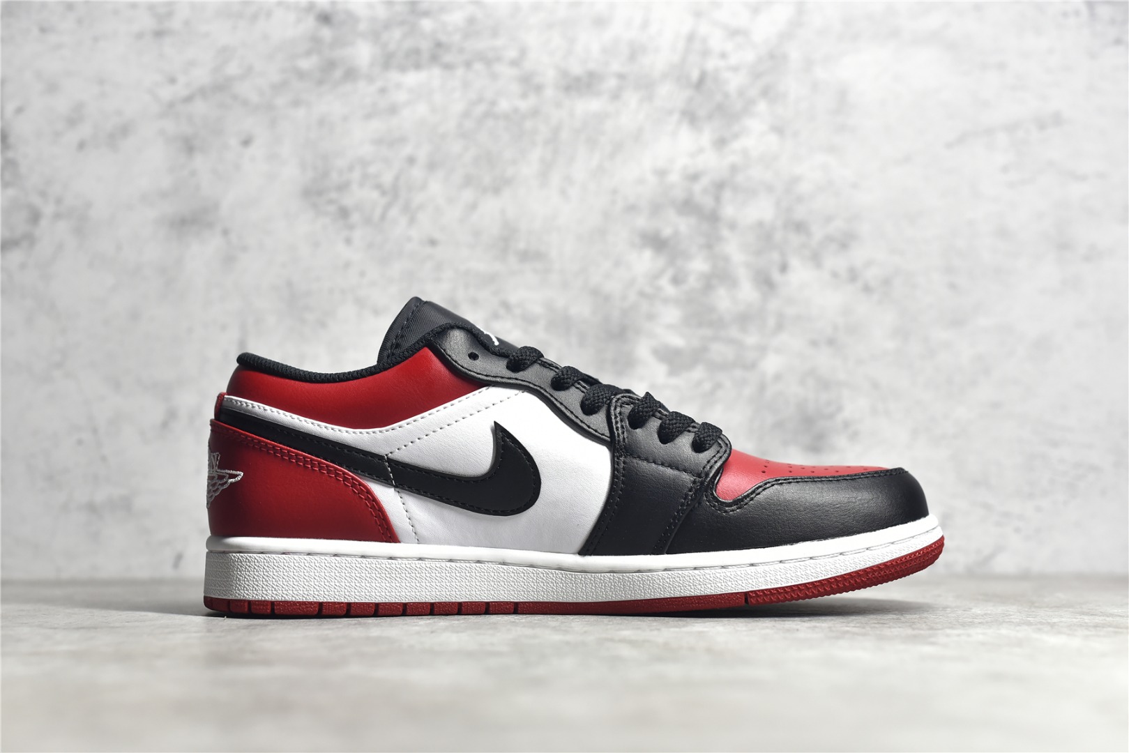 AirJordan1LowSHOES