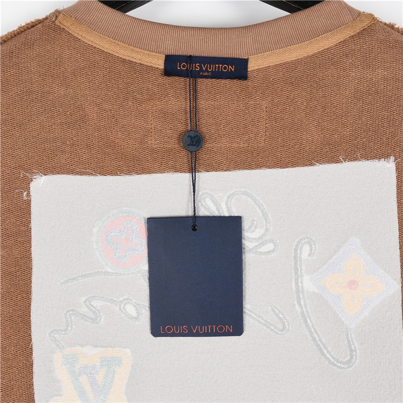 Hoodies & Sweatshirts