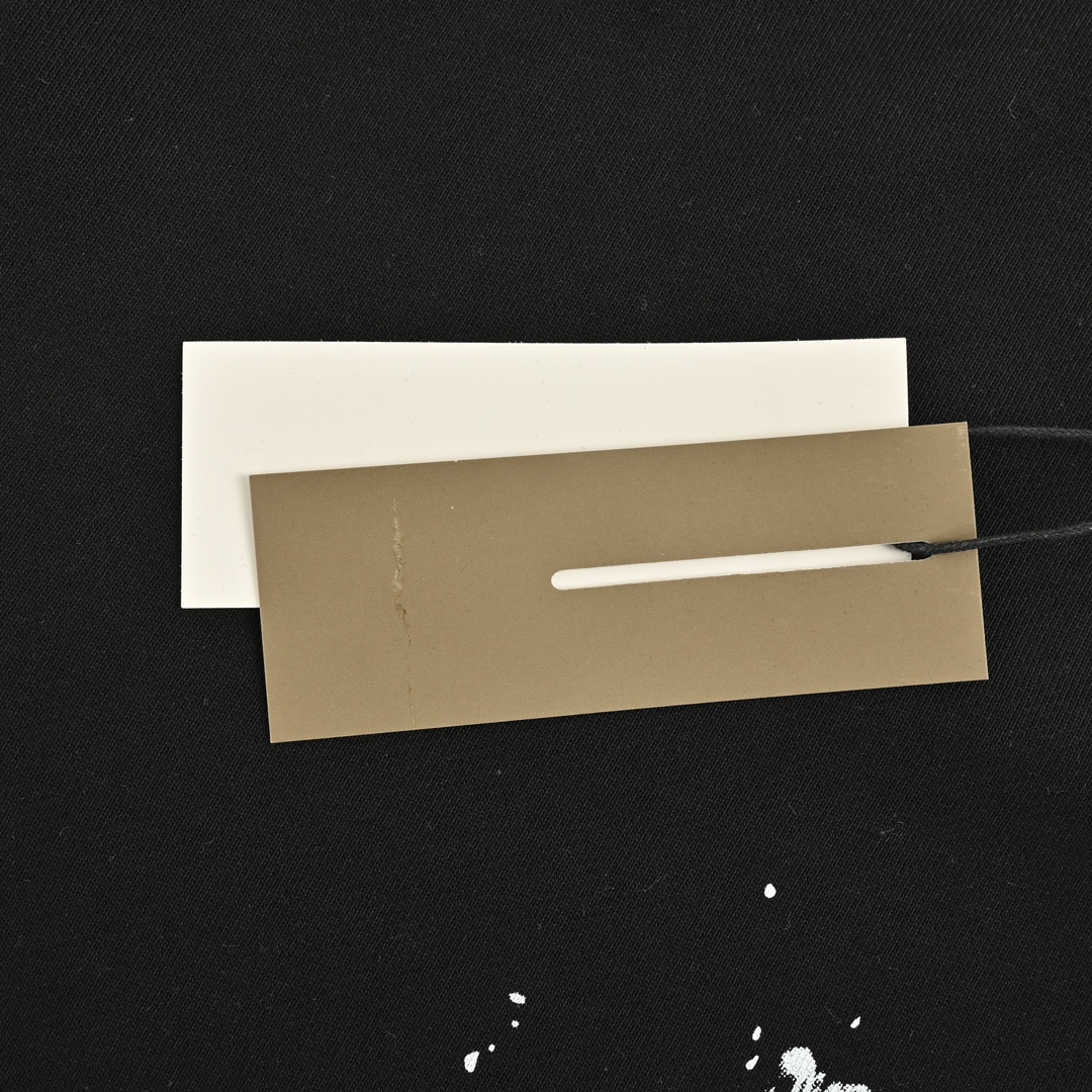 Hoodies & Sweatshirts