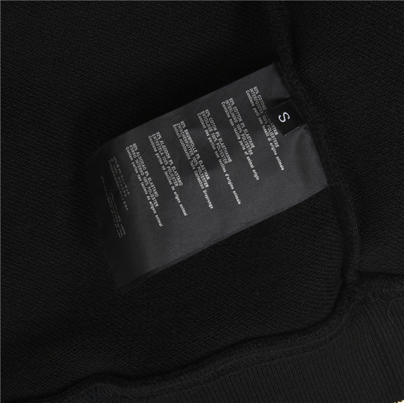 Hoodies & Sweatshirts