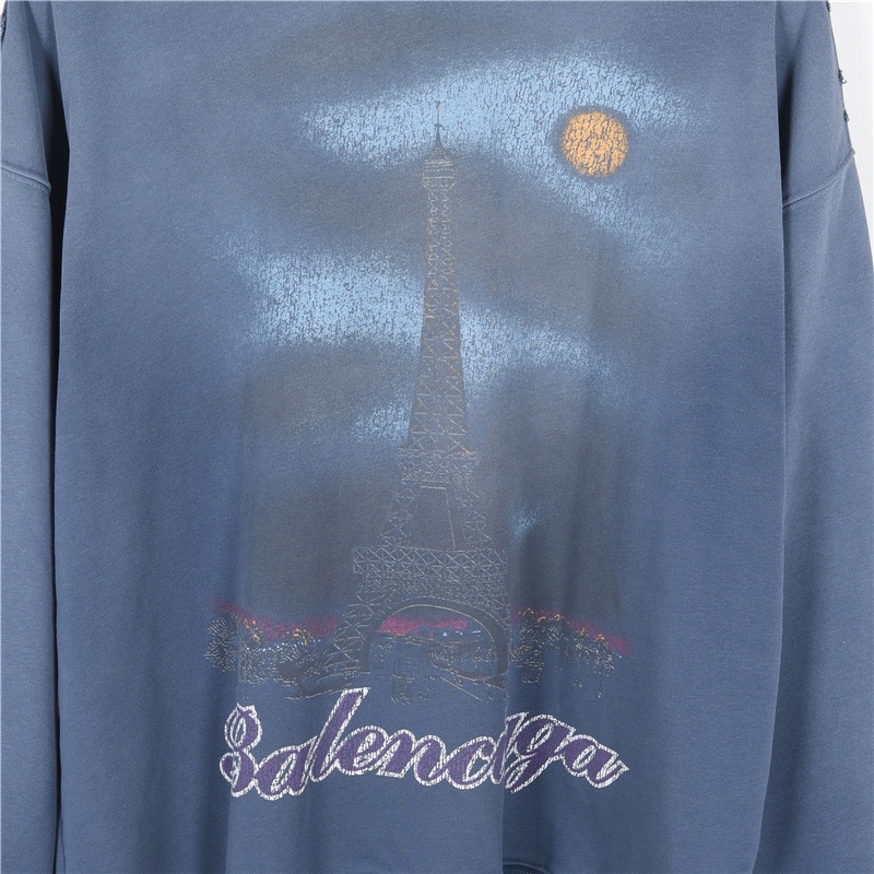 Hoodies & Sweatshirts