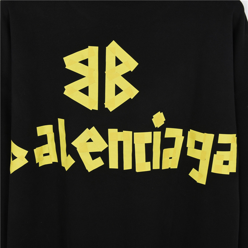 Hoodies & Sweatshirts